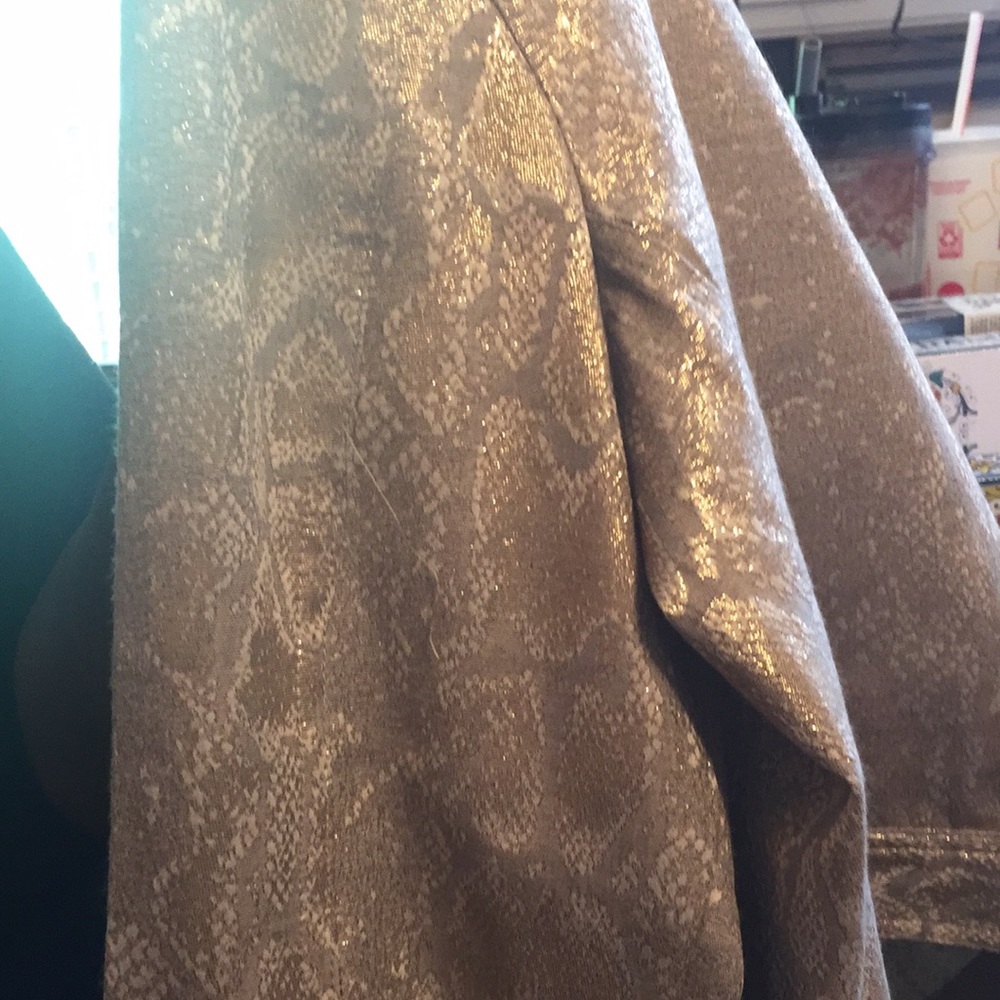 Ruby Rd. Gold Metallic Snake Skin Jacket ๐งฅโจ๐ - Picture 14 of 16